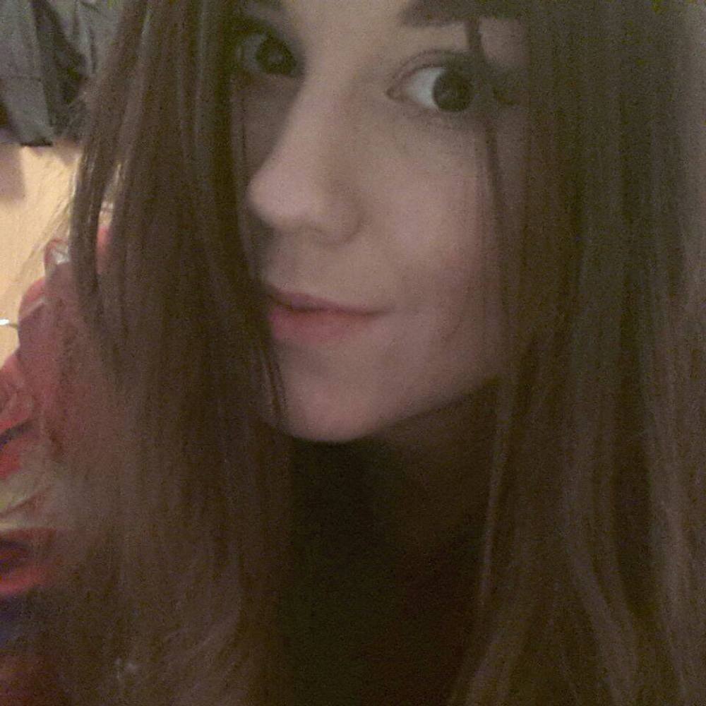 Meet your Posher, Alexandra